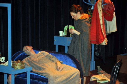 JH The Dresser 092
